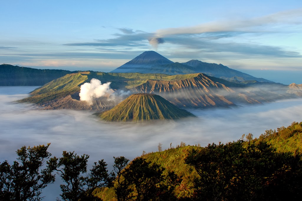 6 Taman Nasional Indonesia Yang Harus Anda Kunjungi